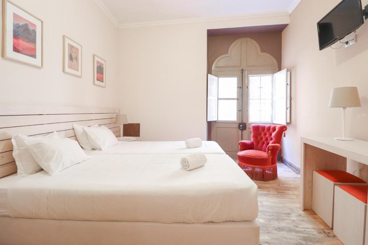 Tilia Hostel Faro Bagian luar foto