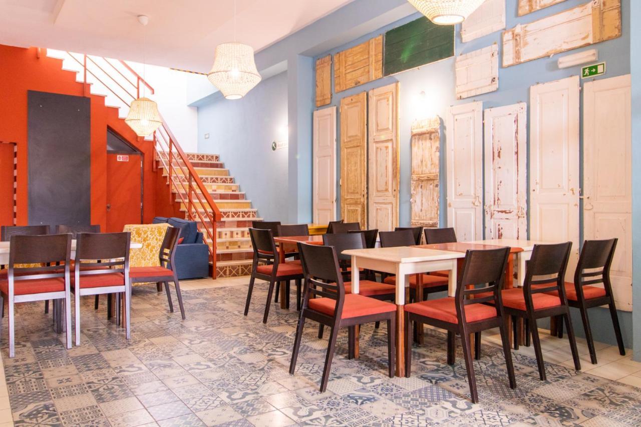 Tilia Hostel Faro Bagian luar foto