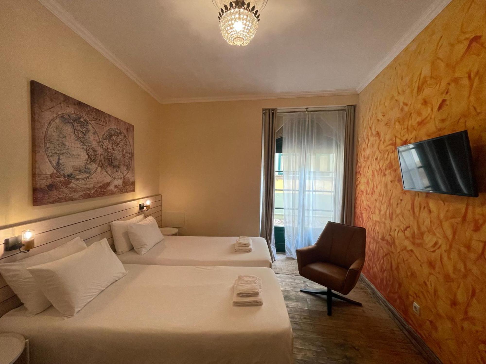 Tilia Hostel Faro Bagian luar foto